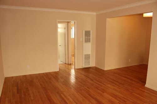 Building Photo - 3135 Durango Ave
