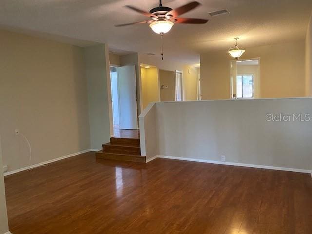 Building Photo - 456 Lakeview Dr