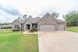 Building Photo - 2616 Point River Cove