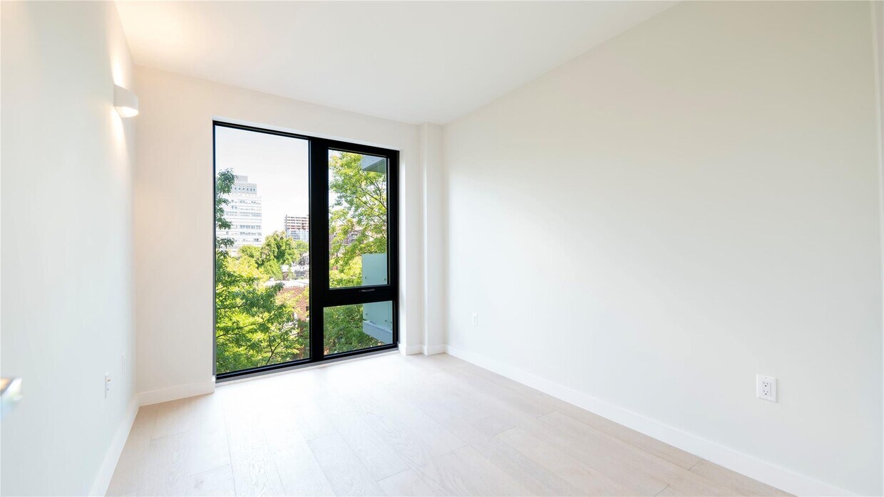 Foto del edificio - 13680-136-41 41st Ave