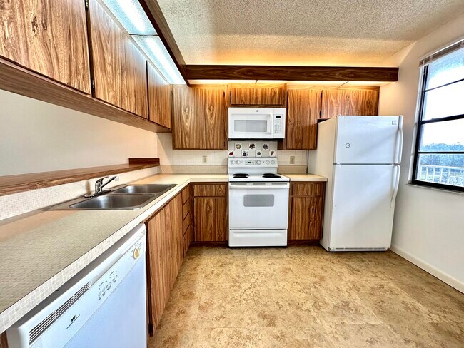 Foto del edificio - 3501 Village Blvd