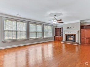 Building Photo - 3196 Montauk Hill Dr