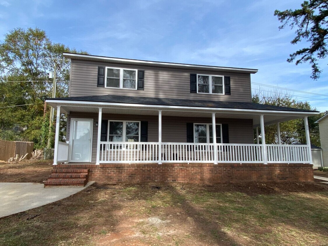 Primary Photo - Remodeled 2-Bedroom Home with Fenced Backy...
