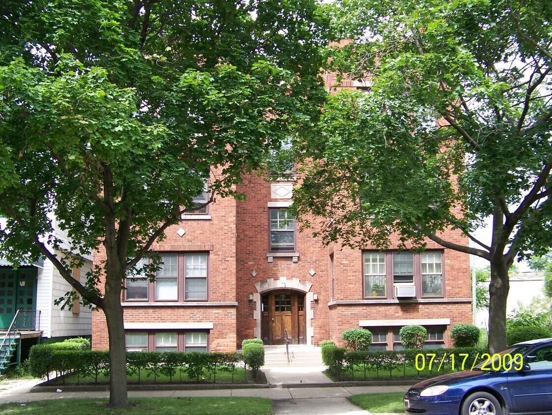 Primary Photo - 7726 S Normal Ave