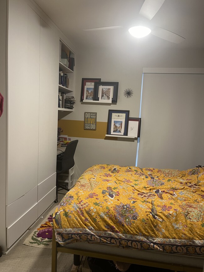 Photo du bâtiment - 1728 Gilmore Av