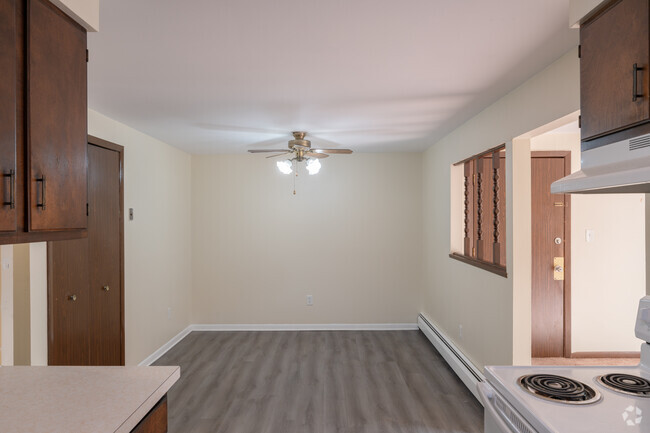 2BR, 1BA - 850SF - Kitchen and Dining Area - Robert and Wright Apartments