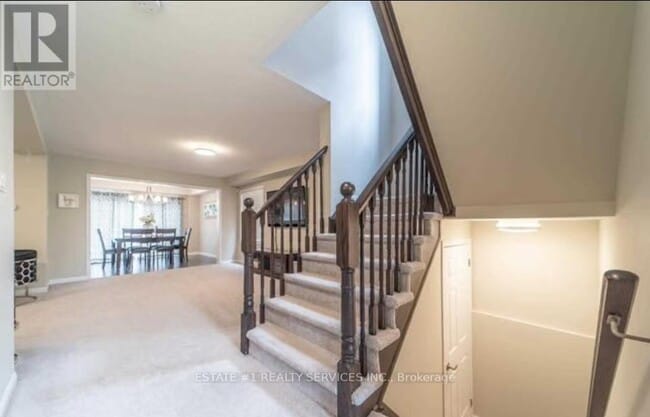 Photo du bâtiment - 20 Mercedes Rd