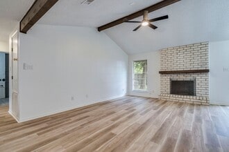 Building Photo - 1306 Glenda Dr