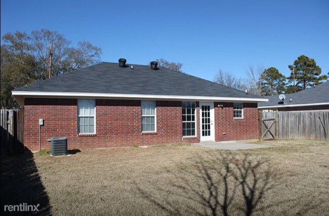 Building Photo - 3 br, 2 bath House - 307 Jackson St