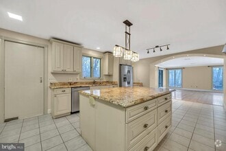 Building Photo - 97 Hardy Dr