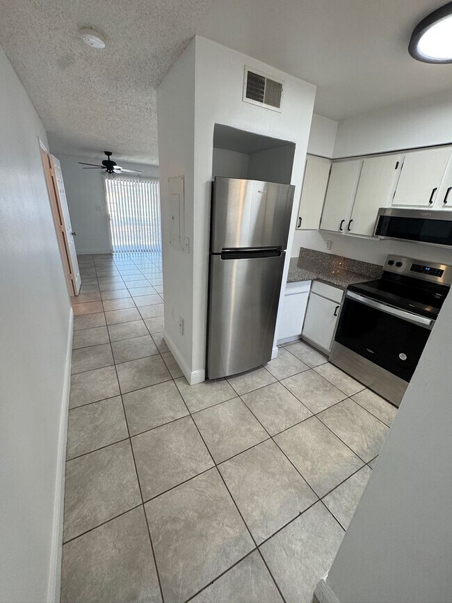 Foto del edificio - 1197 Bentley Rd