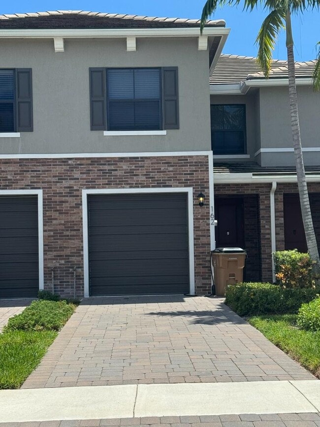 Photo - 162 SE 5th Ct Townhome