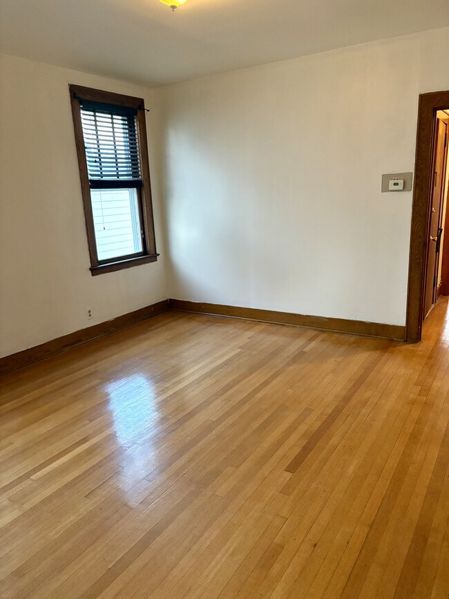 Building Photo - 180 Jerome Pl