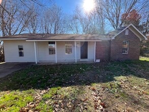 Building Photo - 6420 Knight Cove