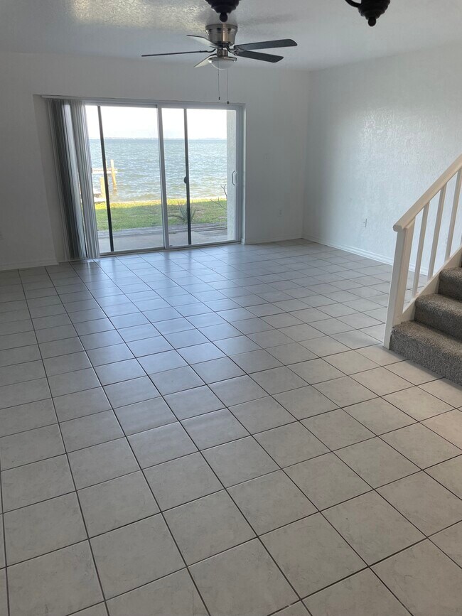 3000 S Atlantic Ave Cocoa Beach, FL 32931 Alquileres en Cocoa Beach