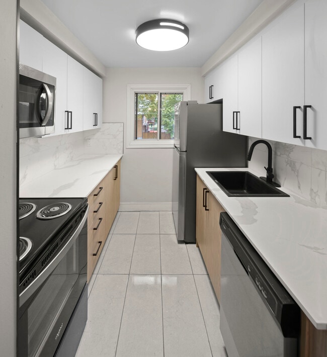 Building Photo - 21 Holborn Drive