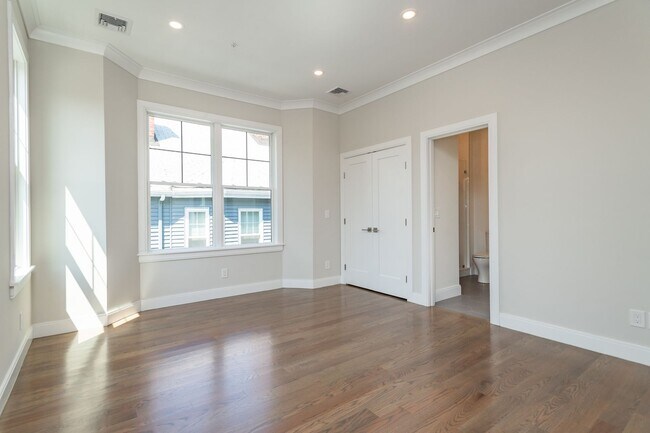 Foto del edificio - 3249 Washington St