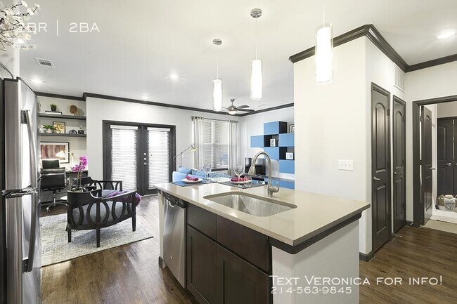 Building Photo - TSR Apartments