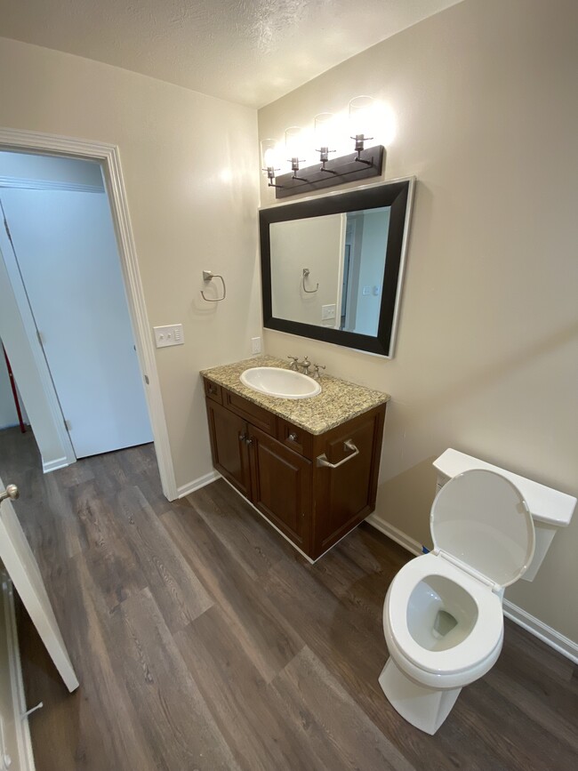 Building Photo - 226 Morning Star Ct