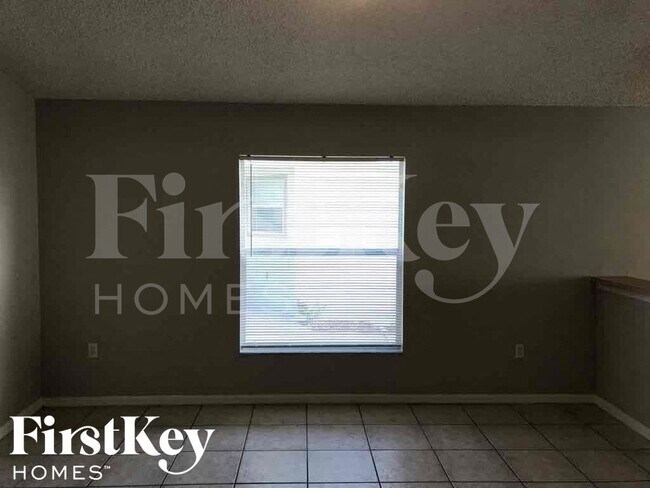 Foto del edificio - 7428 Little Pond Ct