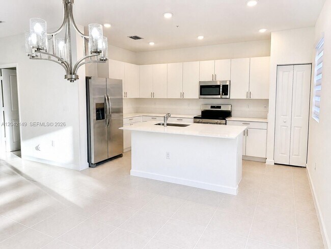 Foto del edificio - 114 SW 184th Ave