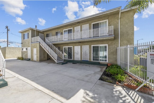 Building Photo - 2935 W. 141st Place