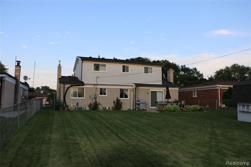 Primary Photo - 35221 Lana Ln