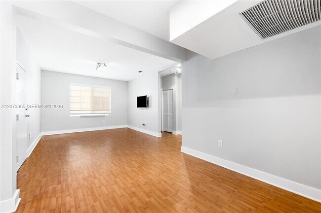 Foto del edificio - 1000 Meridian Ave