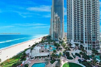 Building Photo - 18101 Collins Ave