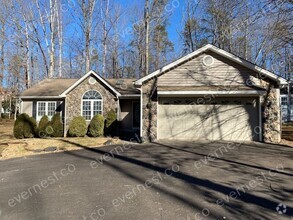 Building Photo - 103 Winchester Ln