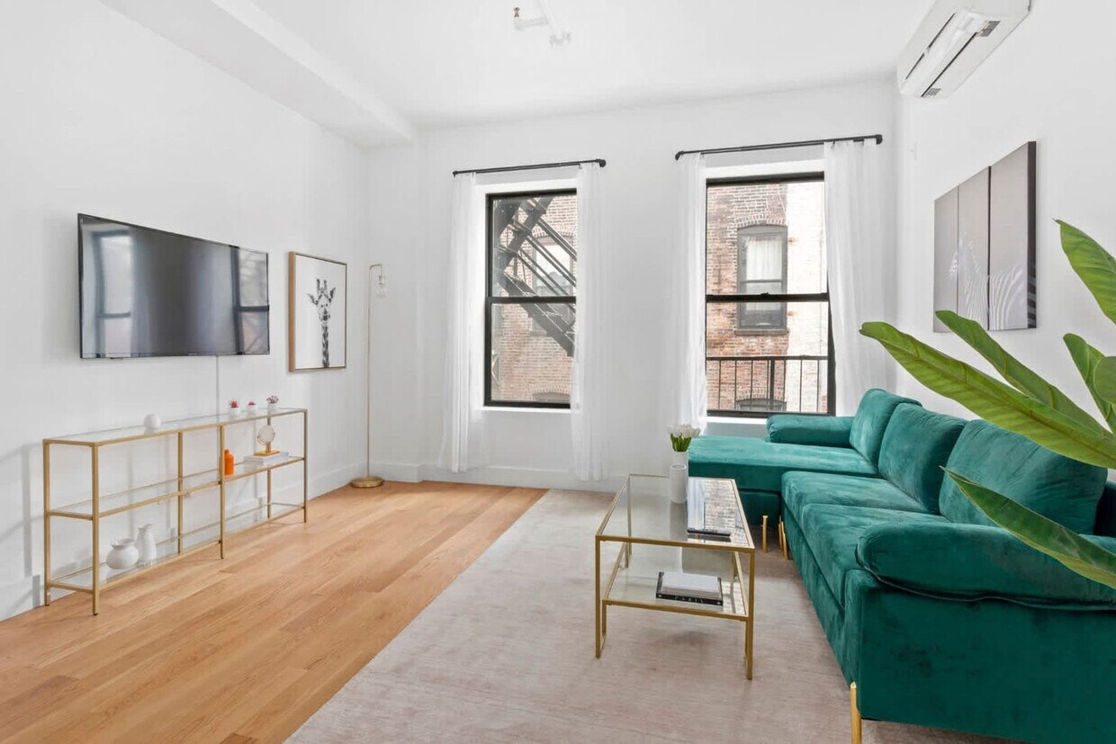 Primary Photo - 517 W 45th St