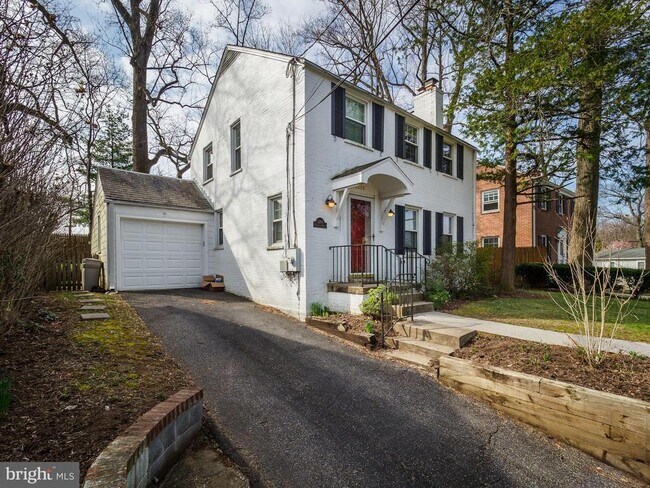 Building Photo - 5208 Glenwood Rd