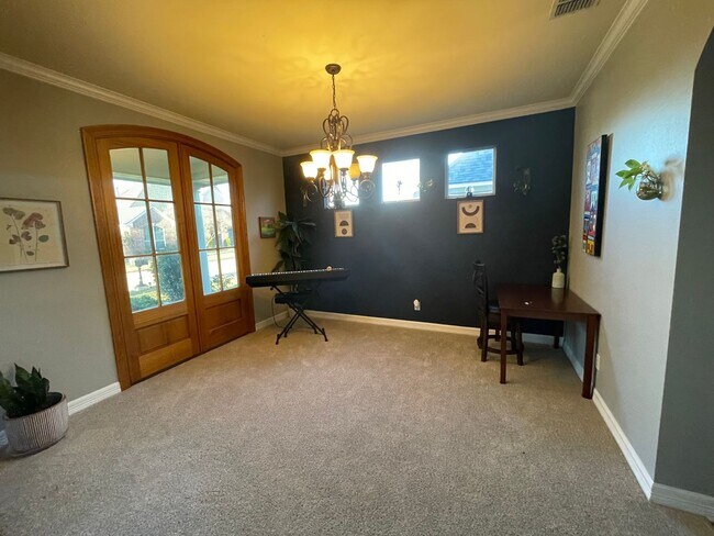 Foto del edificio - Price Dropped Gorgeous 5 Bedroom Home in The Haven!