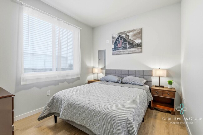 Foto del edificio - 1205 NE Emerald Dr