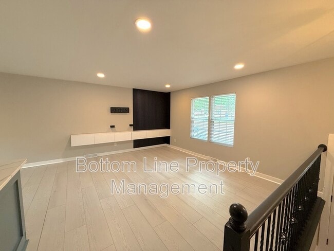 Foto del edificio - 4117 Oak Forest Dr