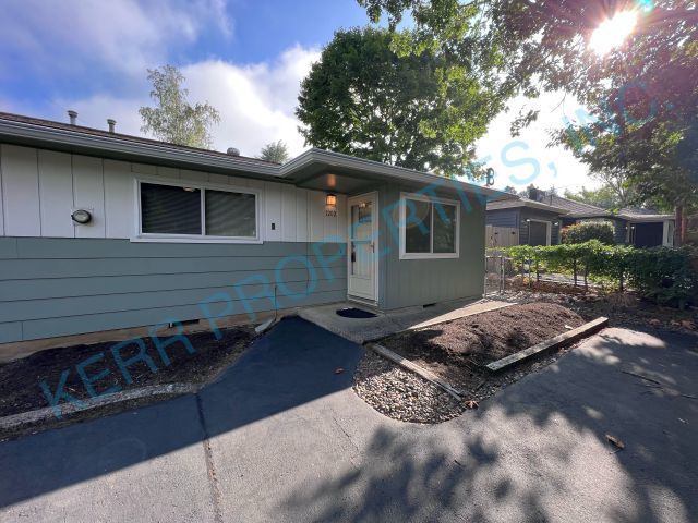 Foto principal - 1202 SE Roberts Ave