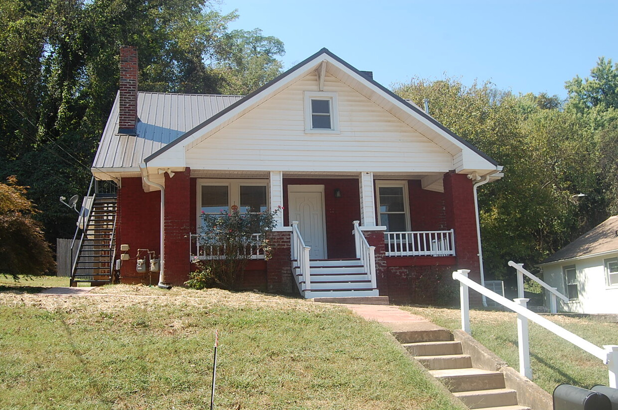 Primary Photo - 2225 Atchley St