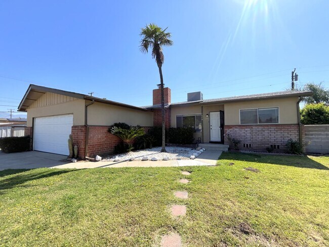 Foto del edificio - Single-Story 3-Bedroom Rialto Home on a Cul-de-Sac!