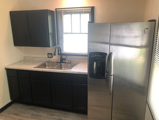 Foto del edificio - 3 Bedroom Canton Home