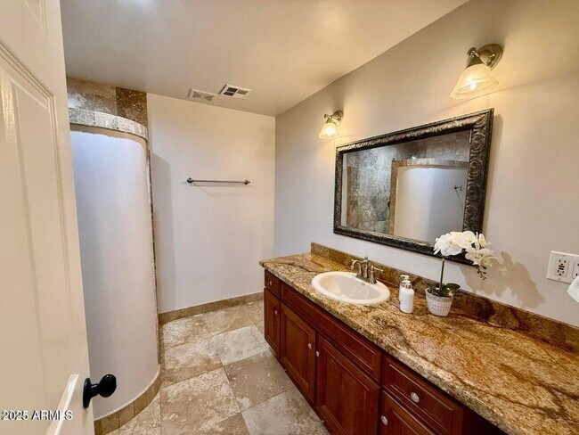 Foto del edificio - 3822 E Monterosa St