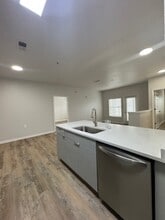 Building Photo - Westshore Palms