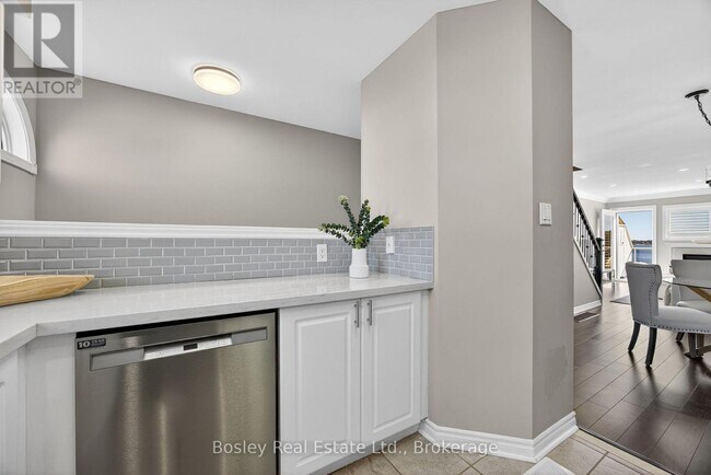 Photo du bâtiment - 59 Cranberry Surf