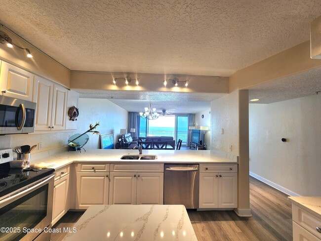 Building Photo - 2095 Jimmy Buffett Mem Hwy
