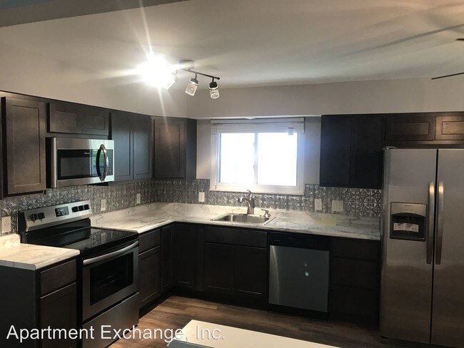 Foto del edificio - 2303-93 Virginia Ct