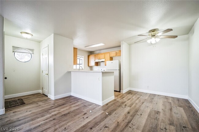 Foto del edificio - 2978 Juniper Hills Blvd