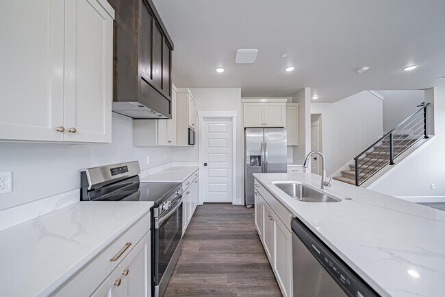 Foto del edificio - 2971 Huntshire Ave