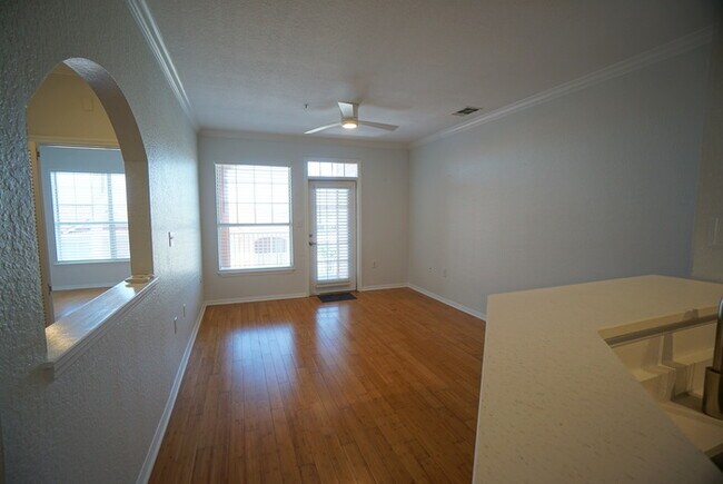 Foto del edificio - 1-Bed, 1-Bath Condo in South Tampa