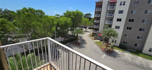 Foto del edificio - 11050 SW 196th St