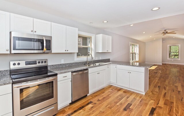 Foto del edificio - Newer Construction Close to Downtown Ashev...