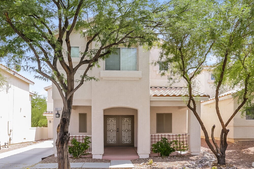 Foto principal - 8911 Deep Ridge Ct